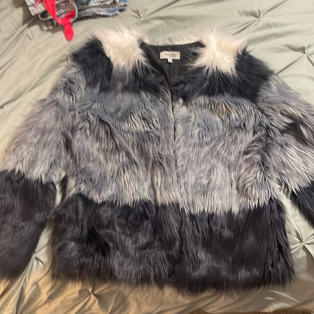 Synthetic fur jacket women’s size large